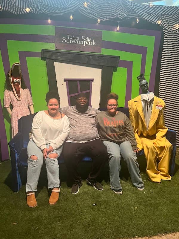 Talon Falls Screampark - Image 2