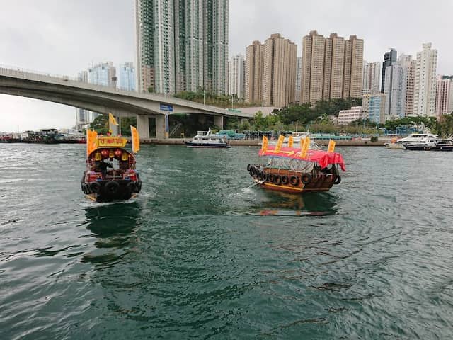 Aberdeen Sightseeing Sampans - Image 2