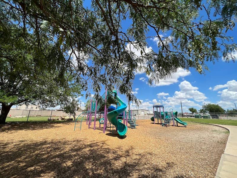 City park - Image 1