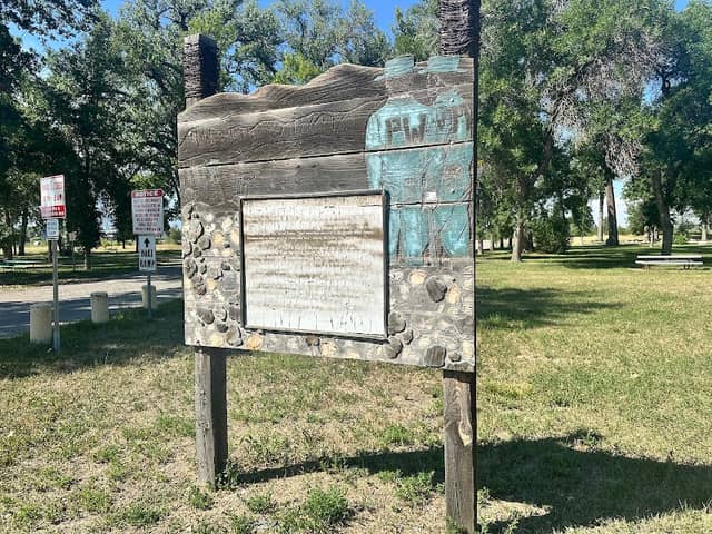 Riverside Park - Image 1
