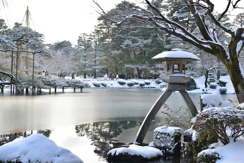 Kotoji Toro (Stone Lantern) - Image 3