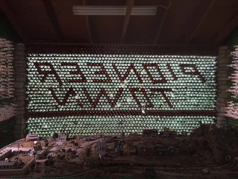The Bottle House - Image 2