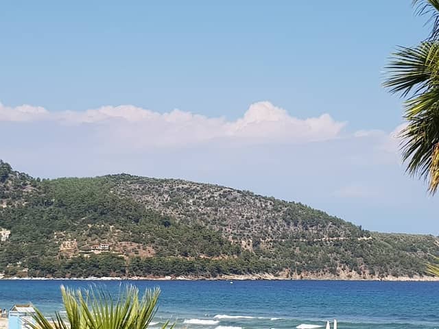 Golden Beach - Image 1