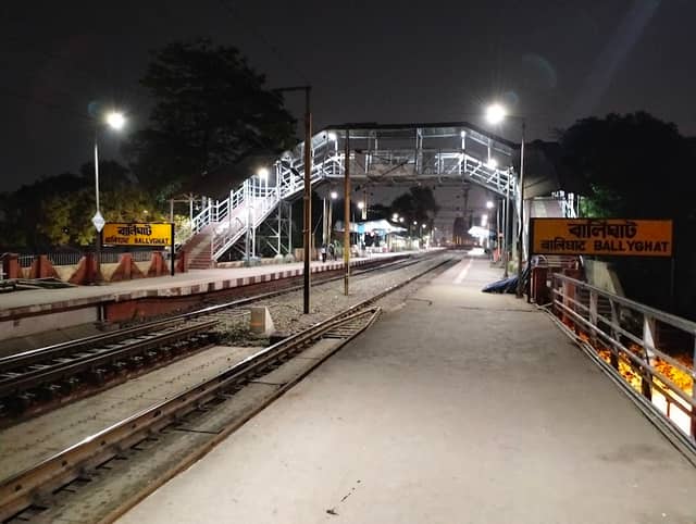 বালিঘাট রেলস্টেশন - Image 1