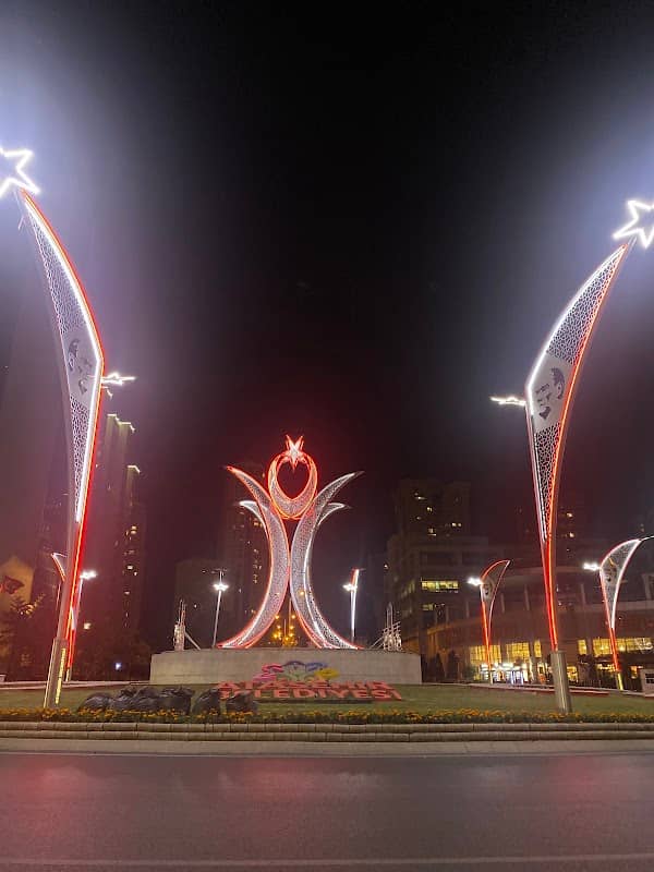 Ataşehir Meydanı - Image 2