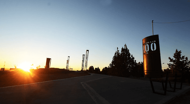 Paseo del Centenario del Descubrimiento del Petróleo Neuquino. - Image 1