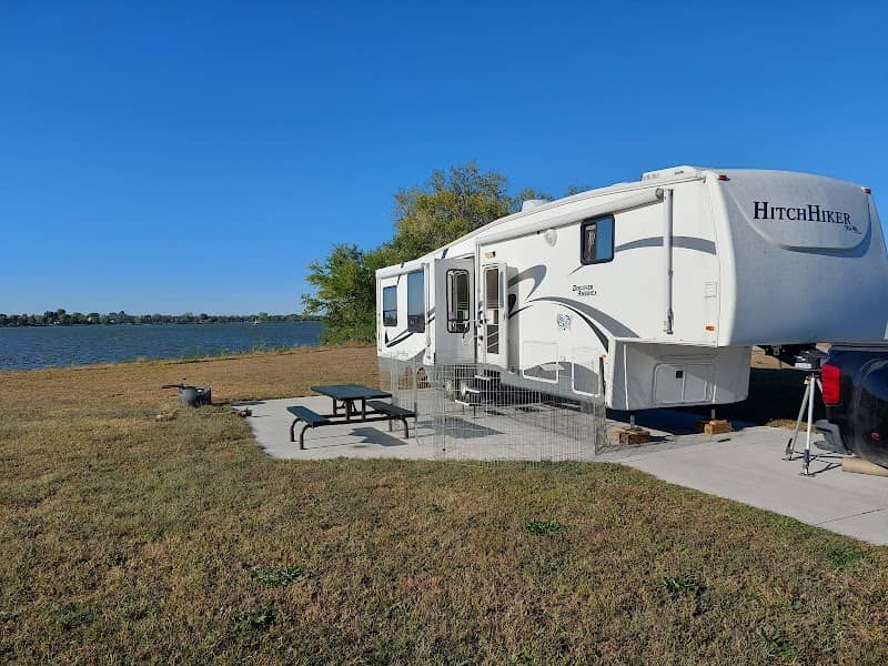 Lake Manawa Campground - Image 1