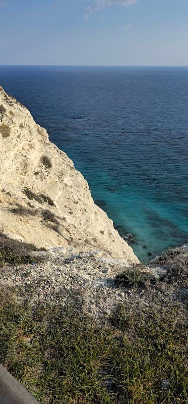 Viewpoint Rocky Beach - Image 1
