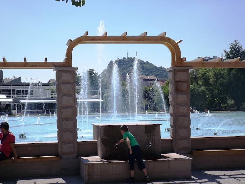 Singing Fountains - Image 3