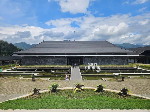 MUSEUM & KAMPUNG SENI BOROBUDUR - Image 1