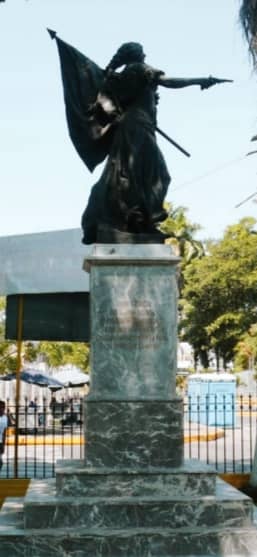 Escultura de Eulalia Buroz - Image 1