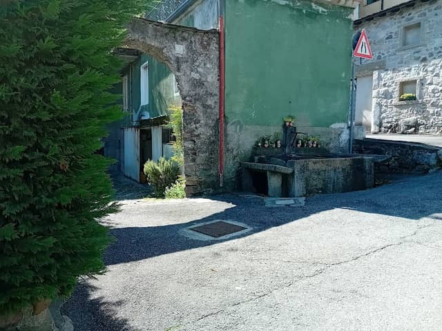 Antica fontana di Via A. Cocchetti - Image 1