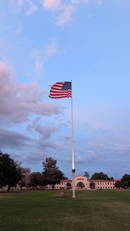 Horseshoe Park - Image 1