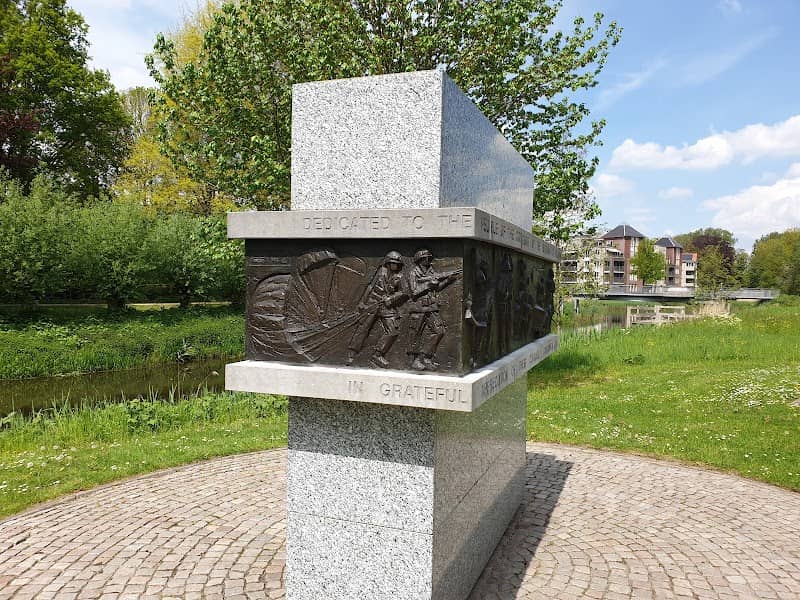 Monument to the Dutch - Image 2