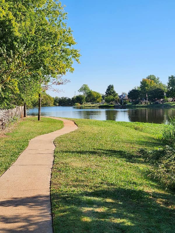 Royal Oaks Park - Image 1