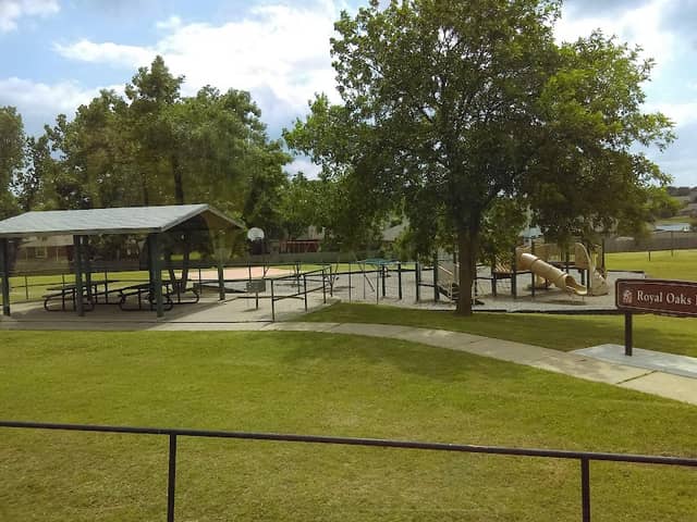 Royal Oaks Park - Image 2