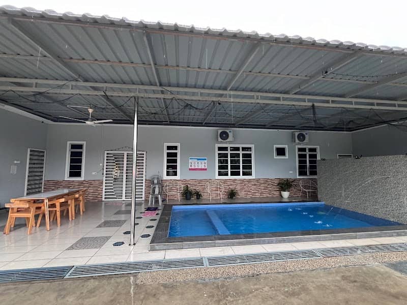 Adib Pool Home2stay Melaka - Image 1