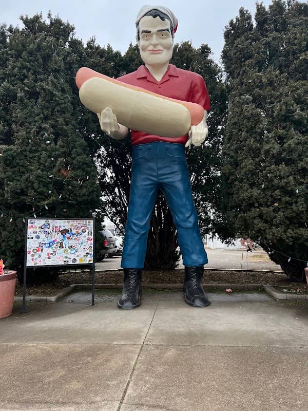 Paul Bunyan Statue - Image 1