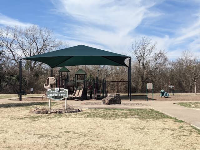 Community Center Park - Image 3