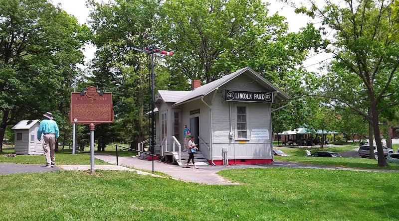 Lincoln Park Railway Exhibit - Image 2