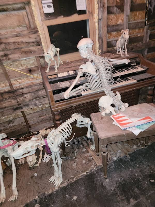 Bahr's Haunted Acres - Image 1