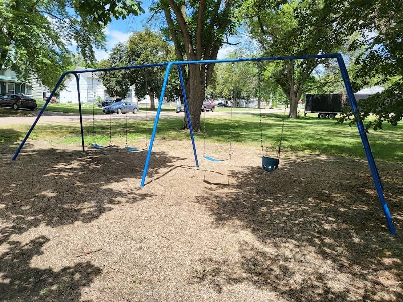 Early Shelter House Park - Image 2