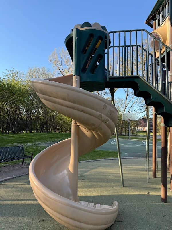 Balzer Park - Image 2