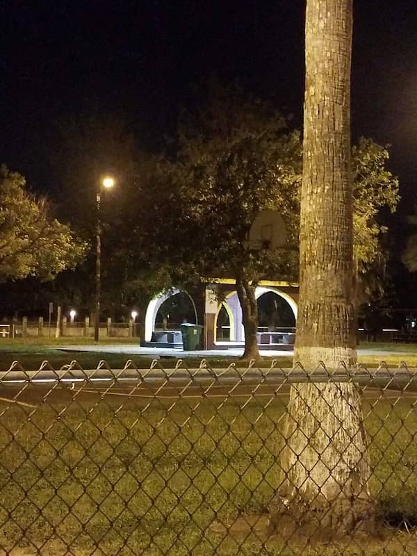 La Plazita Park - Image 2
