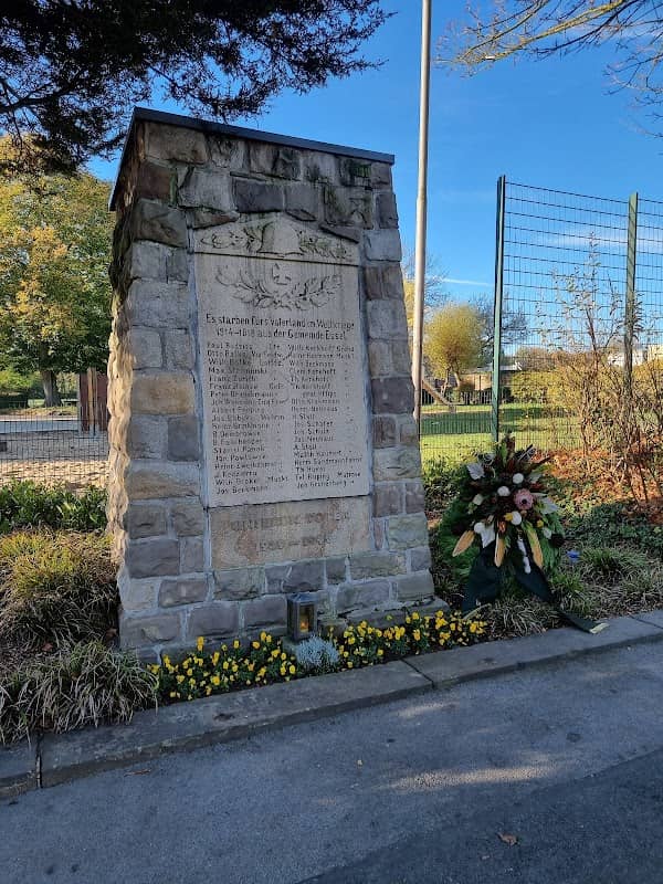 Ehrenmal Essel - Image 1