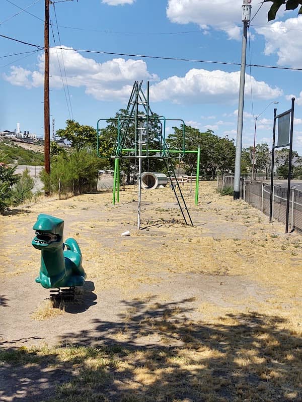 Public park - Image 1