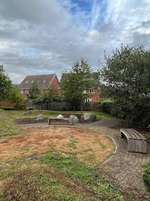 Montagu Gardens Summit - Image 1
