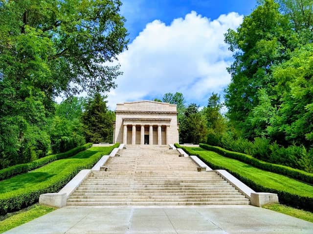 Abraham Lincoln Birthplace National Historical Park - Image 2