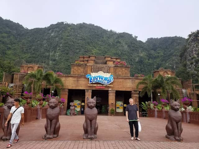 Sunway Lost World Theme Park : Hot Springs & Night Park - Image 1