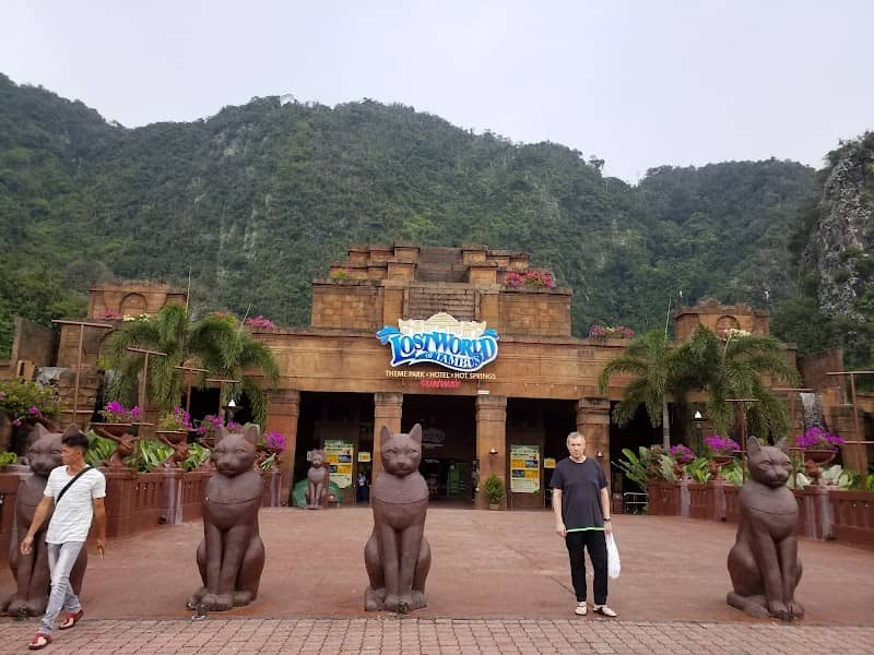 Sunway Lost World Theme Park : Hot Springs & Night Park - Image 1