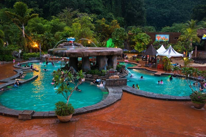 Sunway Lost World Theme Park : Hot Springs & Night Park - Image 2