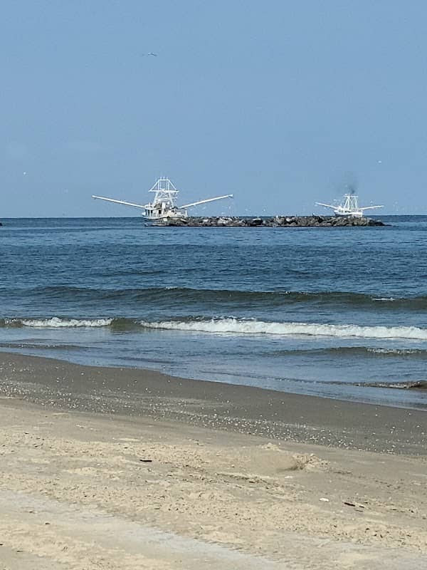 Grand Isle Veteran's War Memorial - Image 1