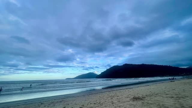 Praia do Pereque Açú - Image 1