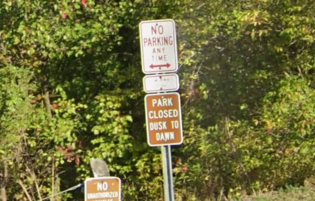 Highland Cemetary Trailhead - Image 1