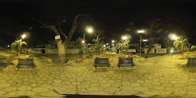 Urdesa Norte Park - Image 1