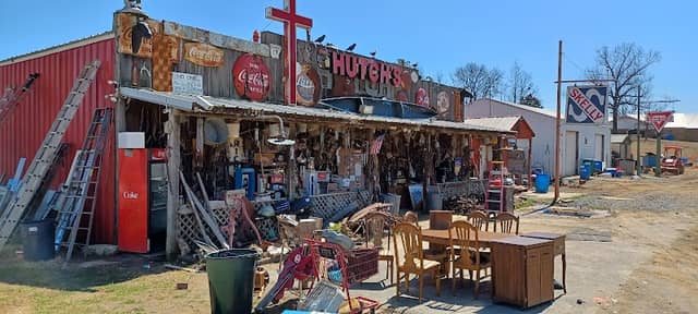 Hutch's - Image 1