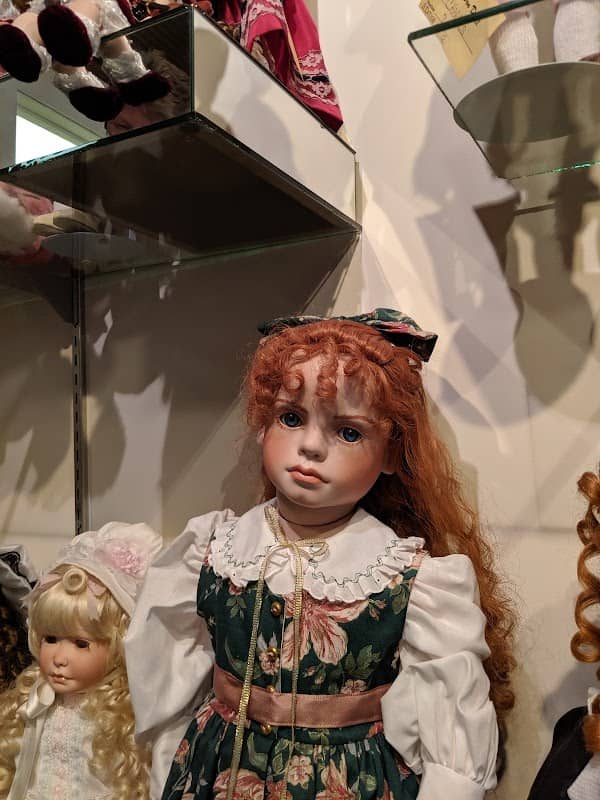 Dyer-Botsford Doll Museum - Image 2