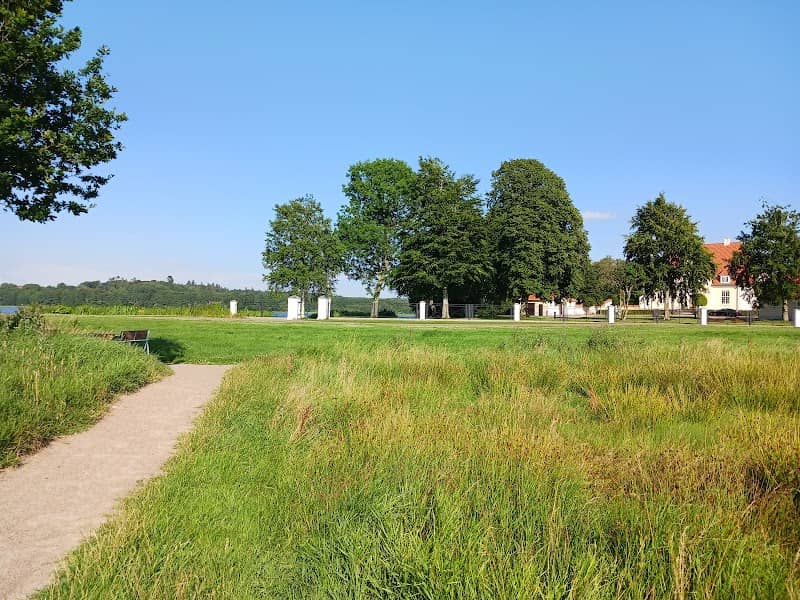 Sønæs Soltrappe & Strand - Image 1