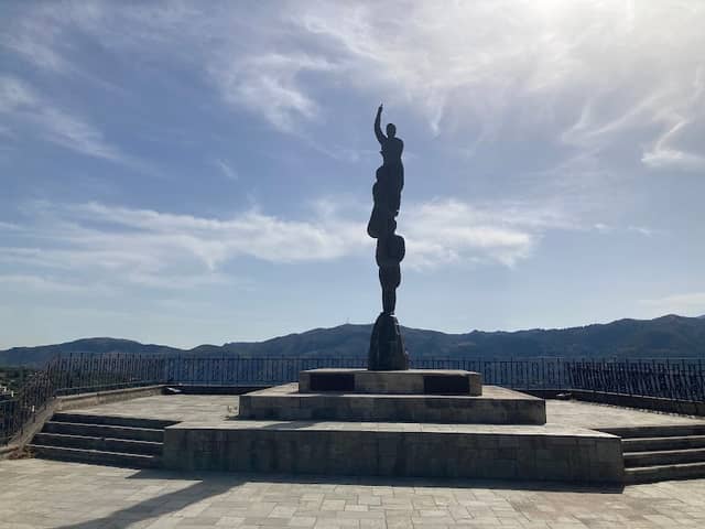 Statue - Image 1