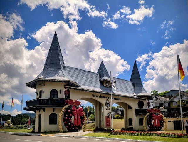 Pórtico Gramado Estilo Normando (RS-115) - Image 1