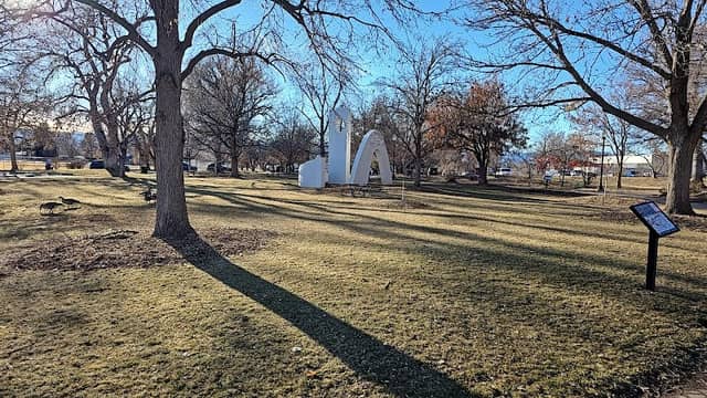 Gallup Gardens - Image 1