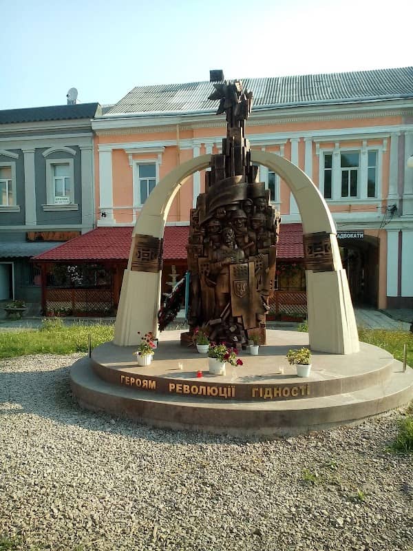 Memorial to Heroes Hundreds of Heaven - Image 2