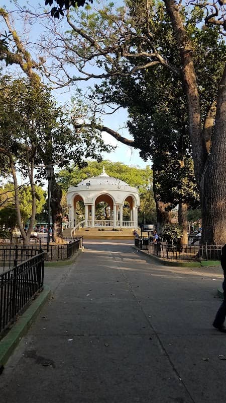 Daniel Hernández Park - Image 1