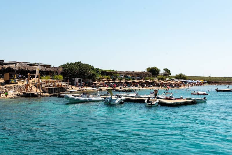Otok Levan - Image 1