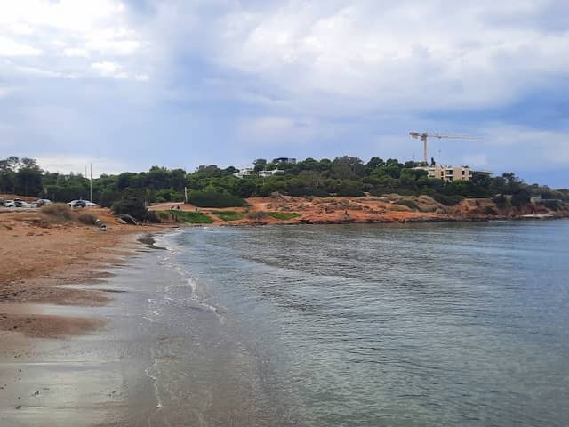 Rene Gupis Beach - Image 1