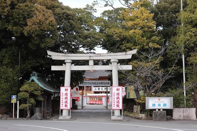 Fuji Rokusho Sengen Shrine - Image 1